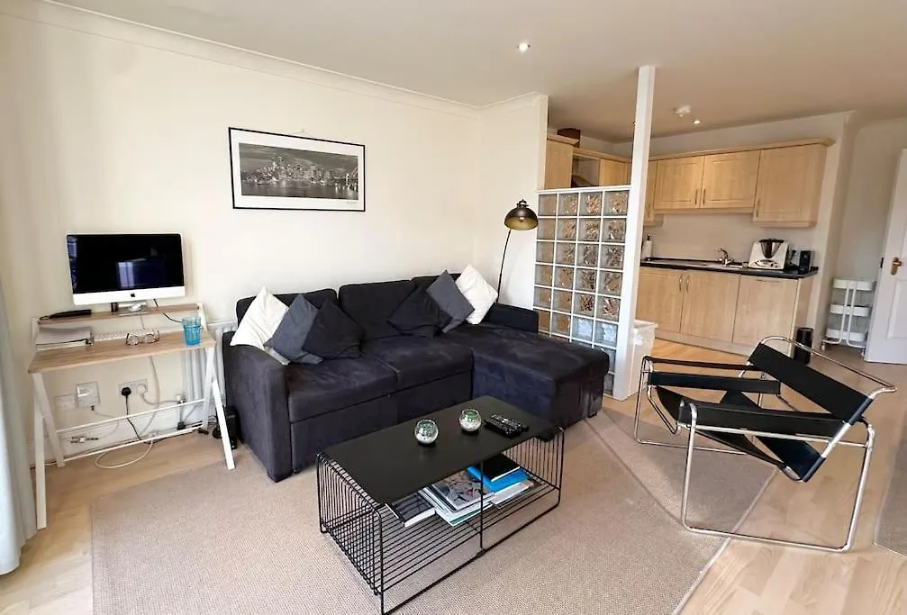 Belfast Quarters- Botanic Apartment United Kingdom